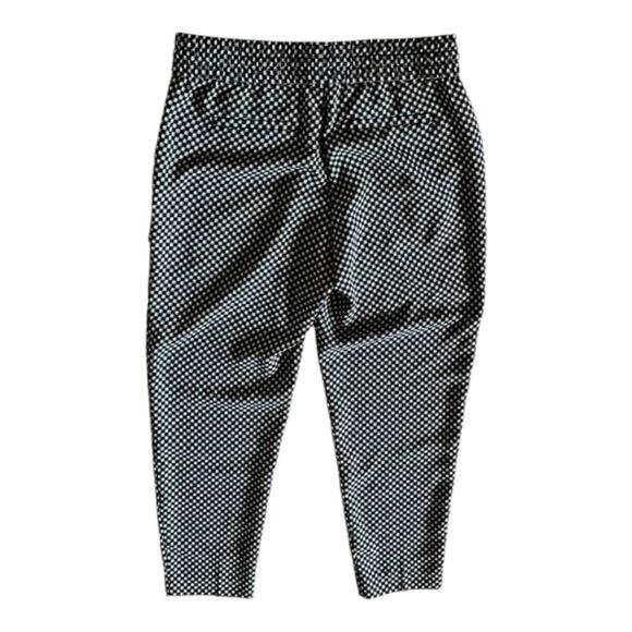 Ann Taylor Black and White Plaid Pull on Tie Waist Cropped Pants Size 4 - Picture 2 of 7